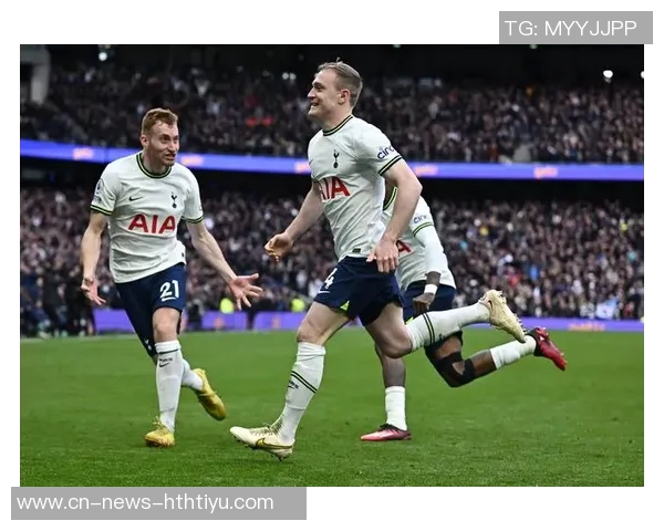 英超积分榜混乱不堪热刺稳居第三曼联与多队同分争夺第七位